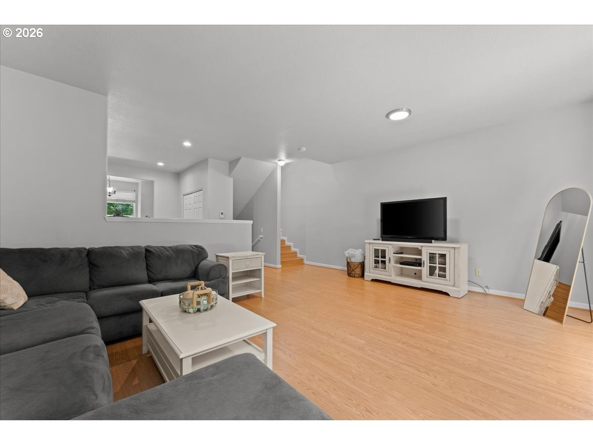 223 NE 76TH AVE