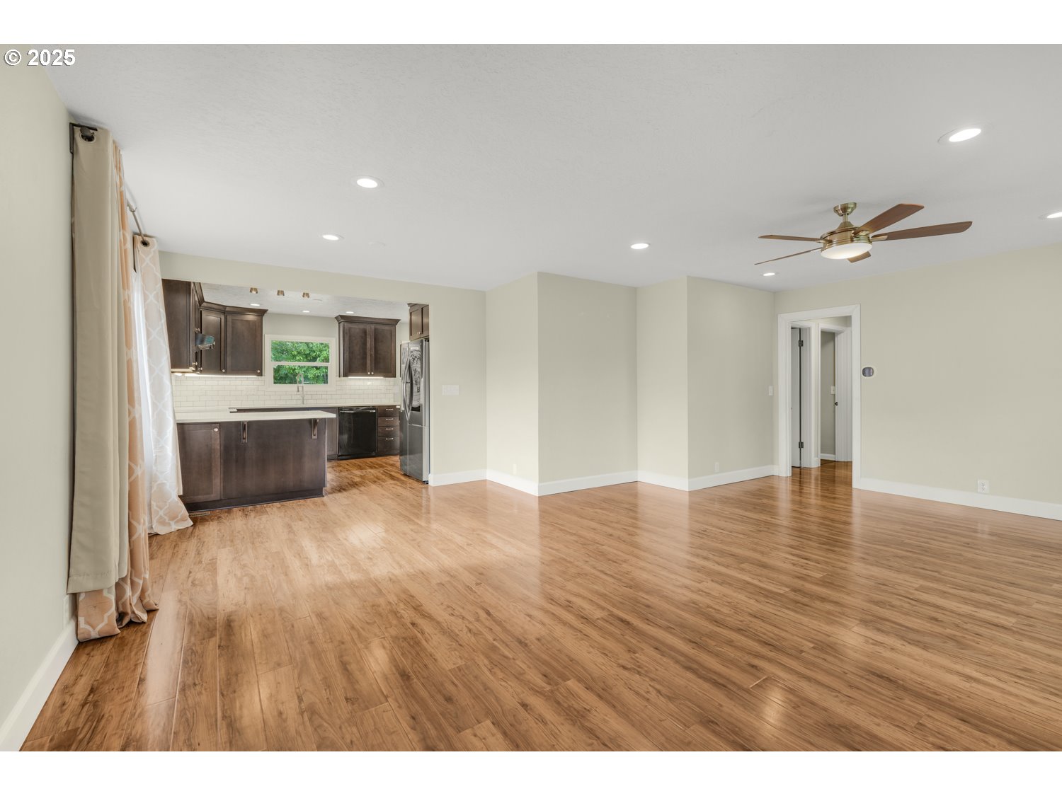 231 NE 10TH AVE