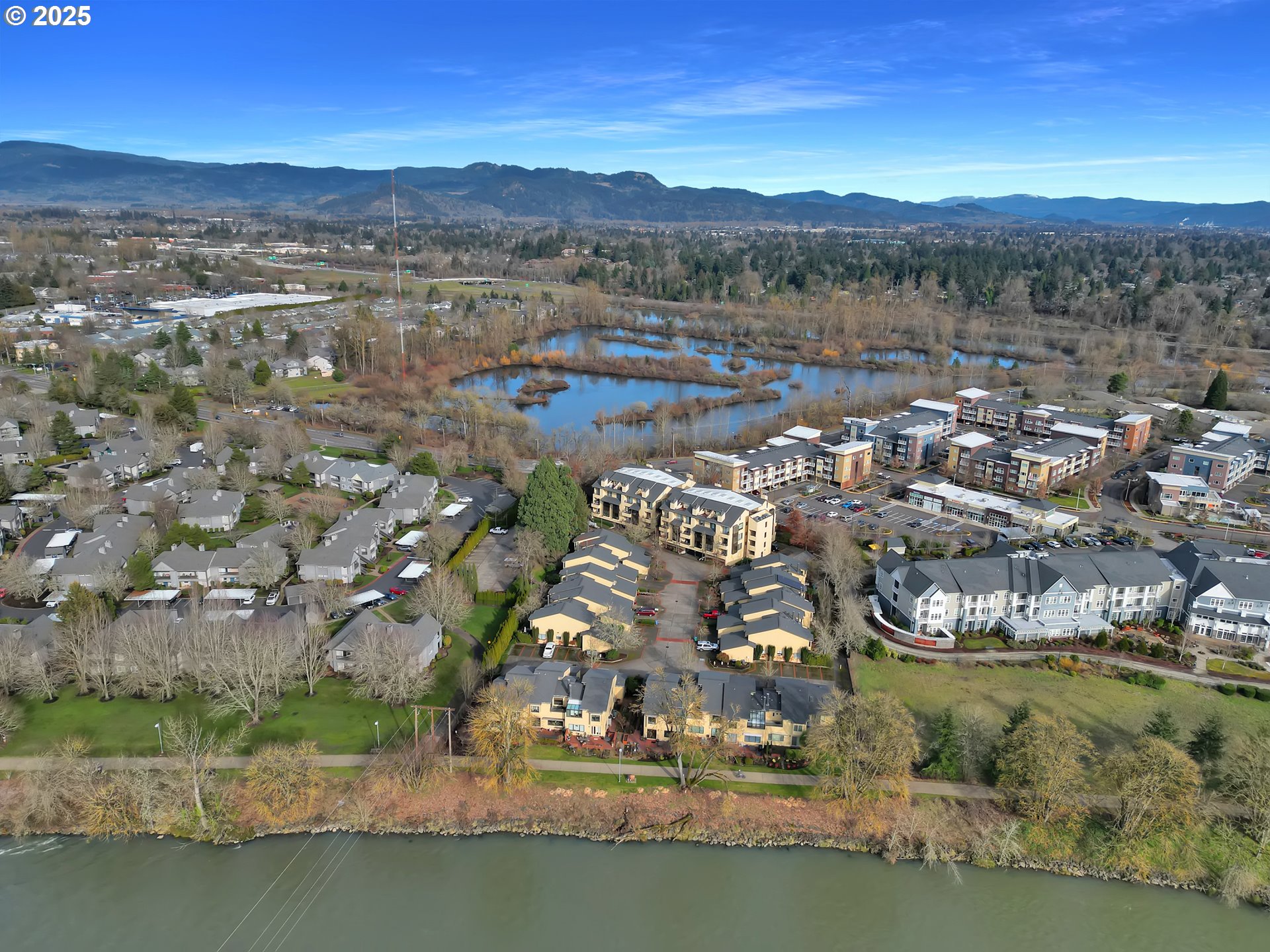 Eugene, Oregon 97401, United States, 1 Bedroom Bedrooms, ,1 BathroomBathrooms,Residential,Pending,541