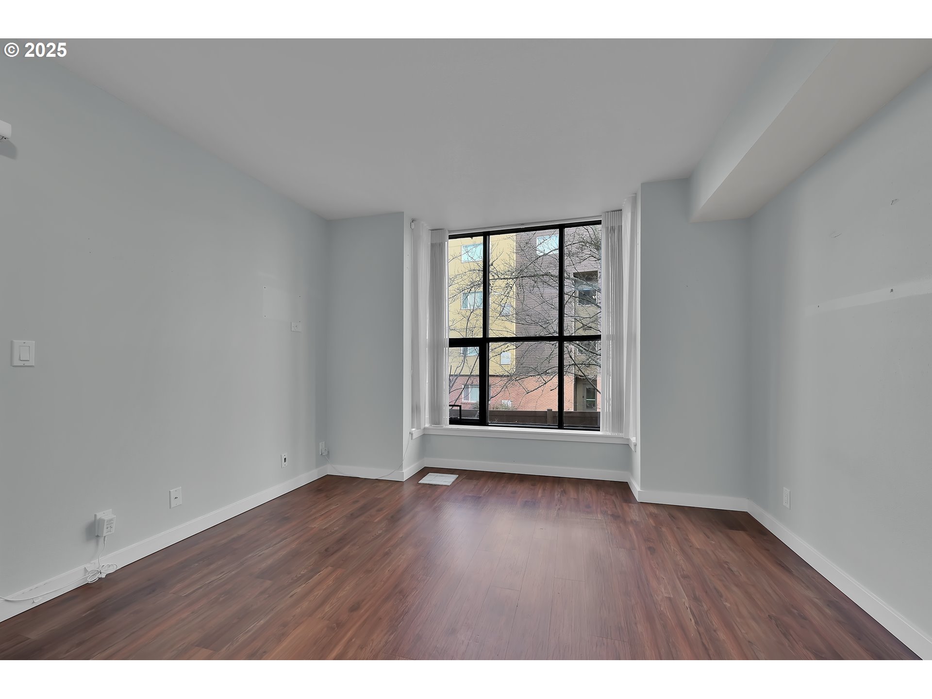 Eugene, Oregon 97401, United States, 1 Bedroom Bedrooms, ,1 BathroomBathrooms,Residential,Pending,541