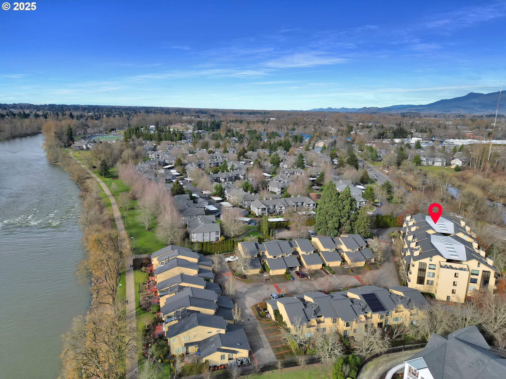 Eugene, Oregon 97401, United States, 1 Bedroom Bedrooms, ,1 BathroomBathrooms,Residential,Pending,541