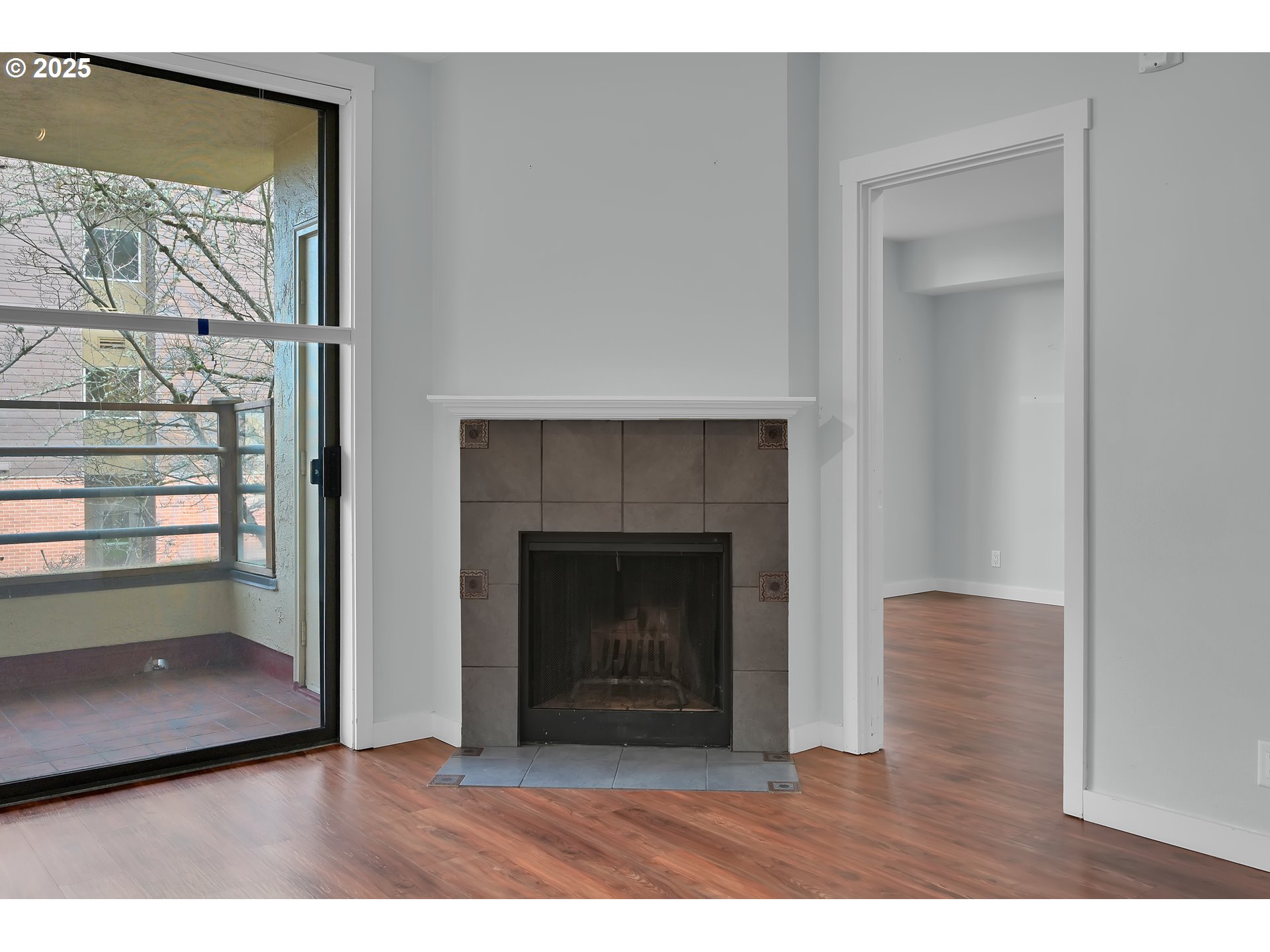 Eugene, Oregon 97401, United States, 1 Bedroom Bedrooms, ,1 BathroomBathrooms,Residential,Pending,541