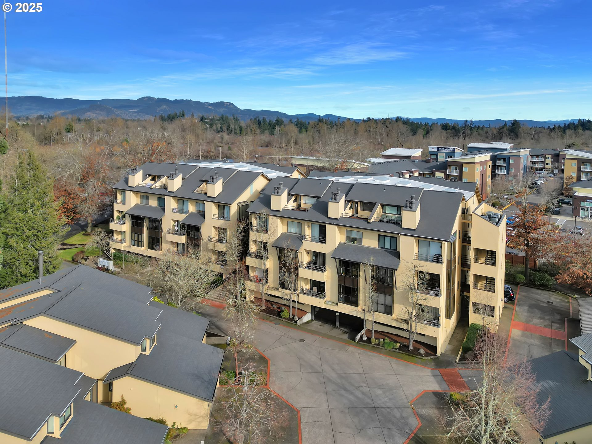 Eugene, Oregon 97401, United States, 1 Bedroom Bedrooms, ,1 BathroomBathrooms,Residential,Pending,541