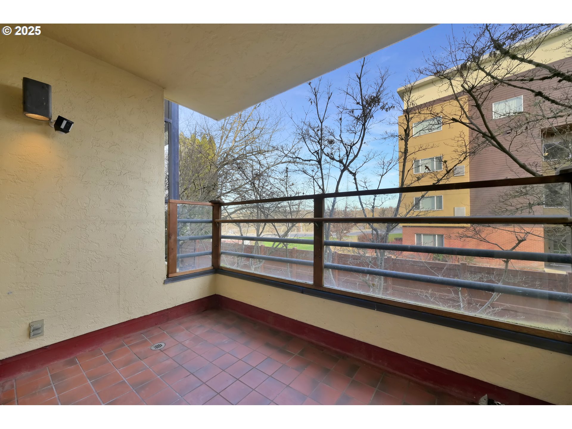 Eugene, Oregon 97401, United States, 1 Bedroom Bedrooms, ,1 BathroomBathrooms,Residential,Pending,541