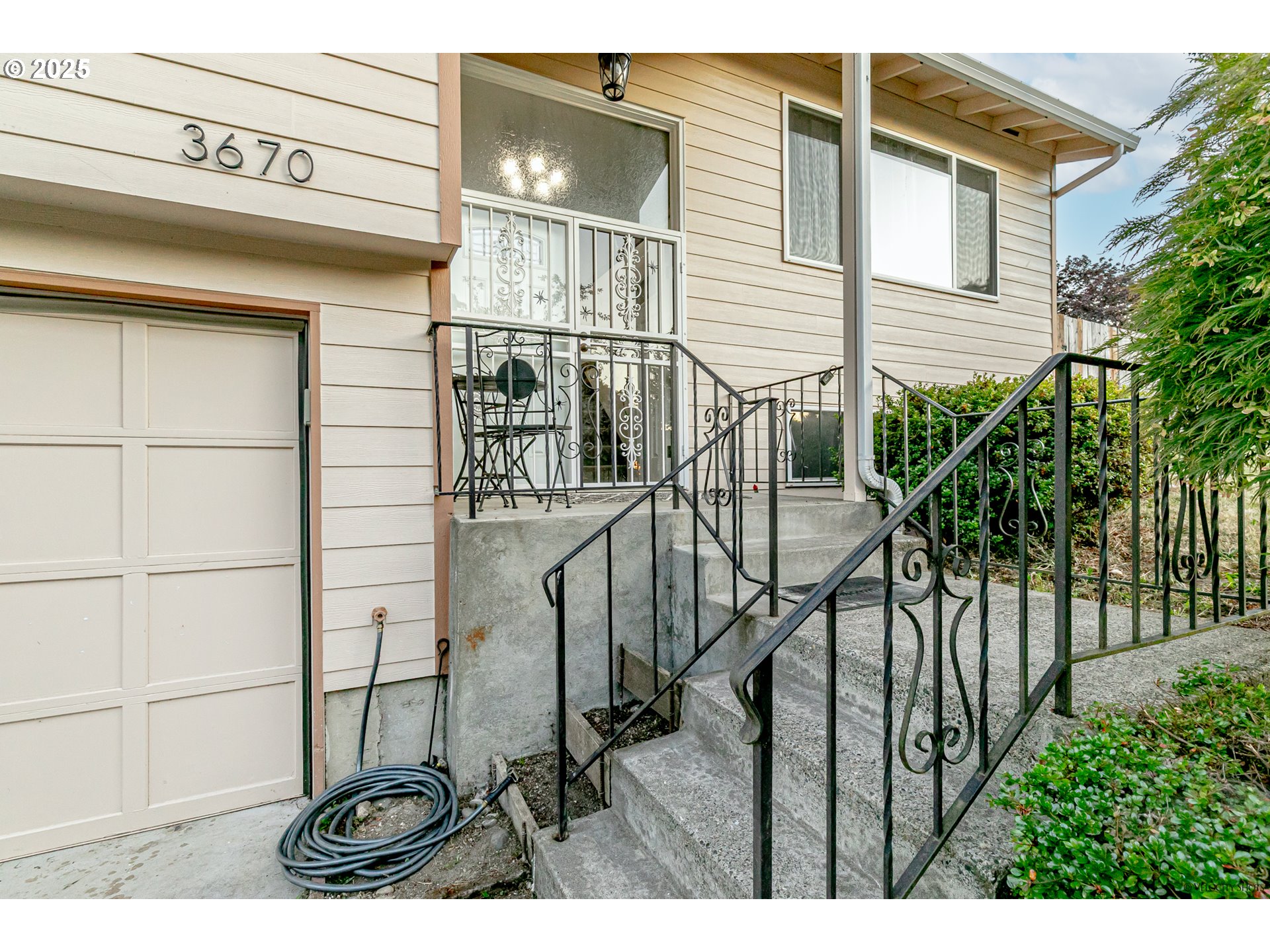 3670 SE EL CAMINO DR