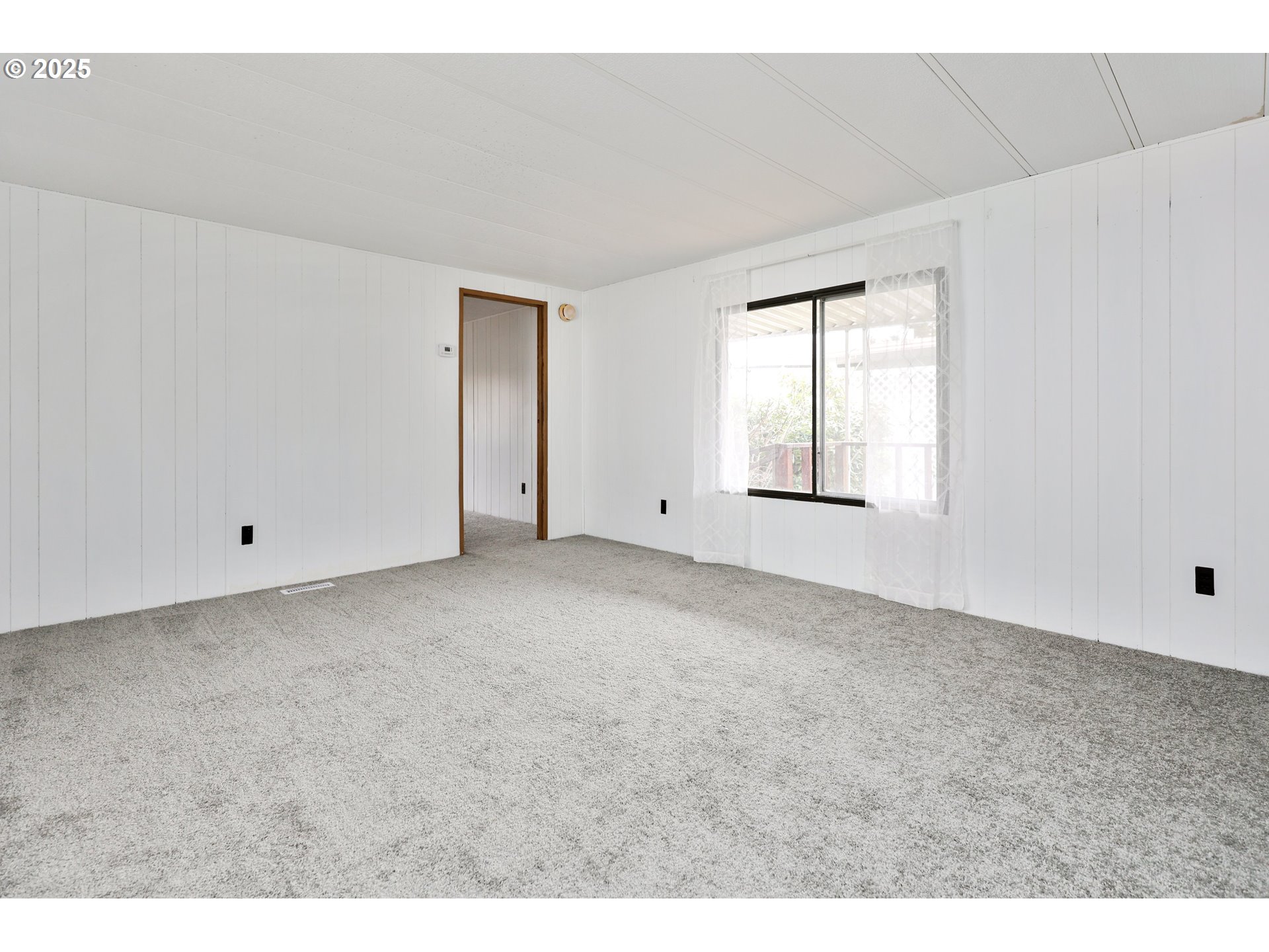 1225 W 10TH AVE 24