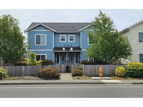 1126 9TH ST Florence OR 97439
