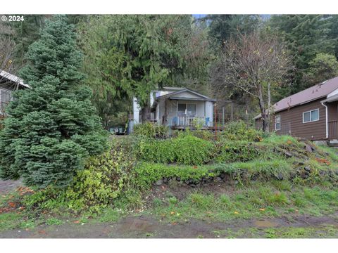 A home in Alsea