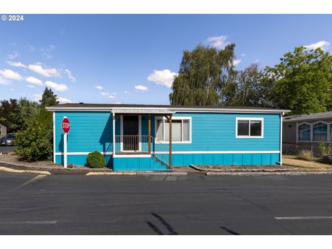 A home in Newberg