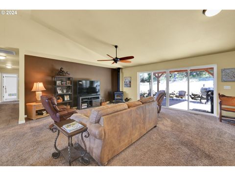Tiny photo for 33320 Bryant Rd, Creswell, OR 97426 (MLS # 312693079)