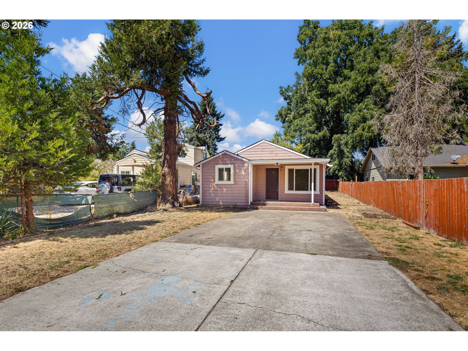 2631 EDISON ST