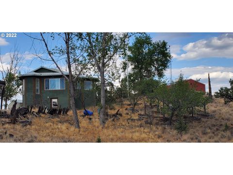 A home in Prineville