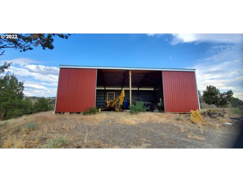 A home in Prineville