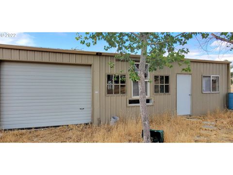 A home in Prineville