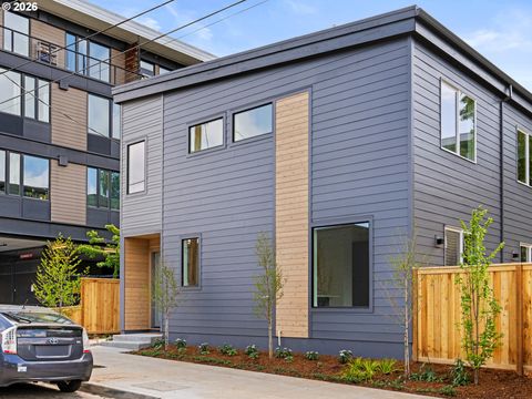 4920 SE Caruthers ST 2 Portland OR 97215