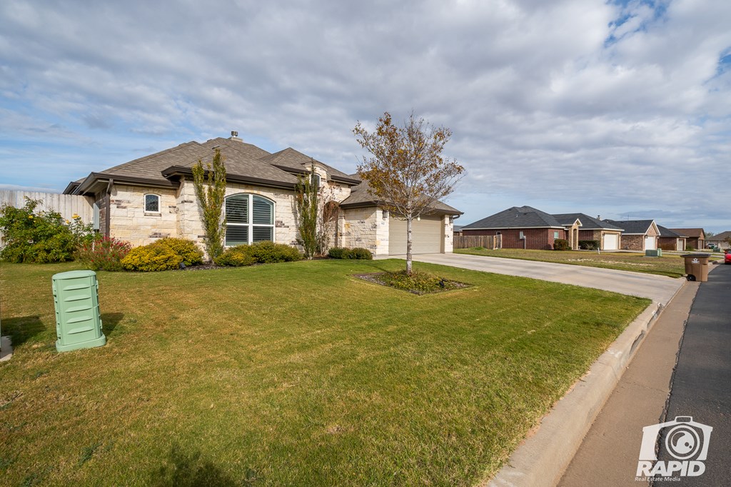 1922 Colonial Dr, San Angelo, Texas image 3