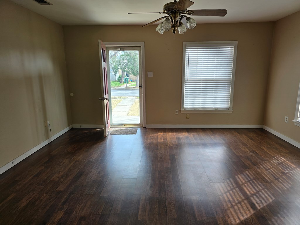 42 W 26th St, San Angelo, Texas image 10
