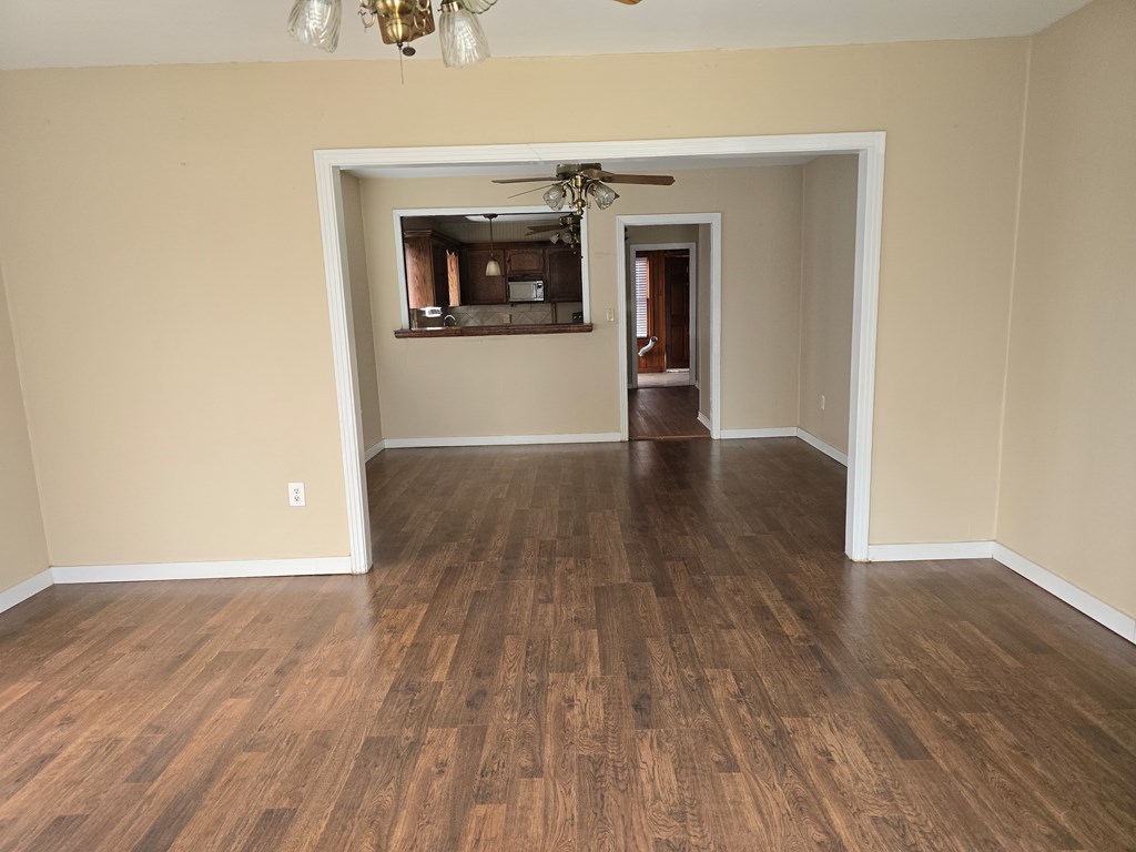 42 W 26th St, San Angelo, Texas image 2