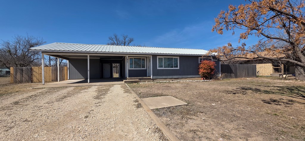 207 Maddox St, Eden, Texas image 2