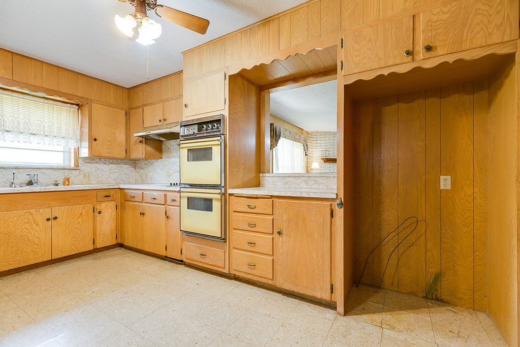 800 Pecan St, Miles, Texas image 14