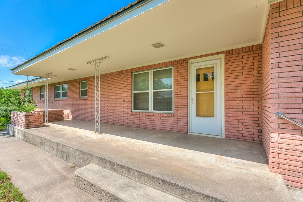 800 Pecan St, Miles, Texas image 33
