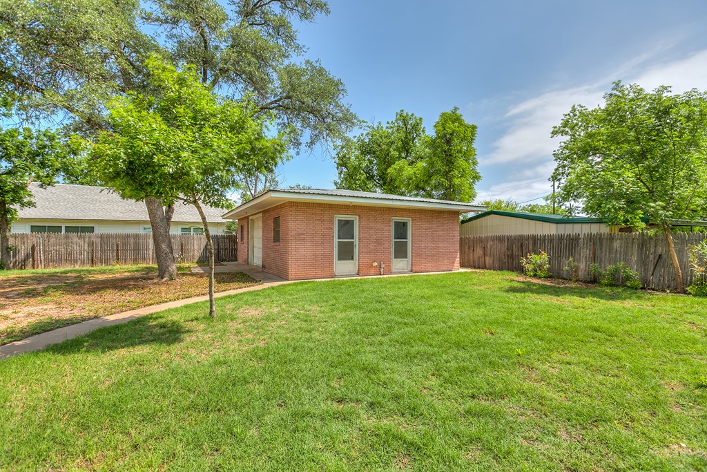 800 Pecan St, Miles, Texas image 31