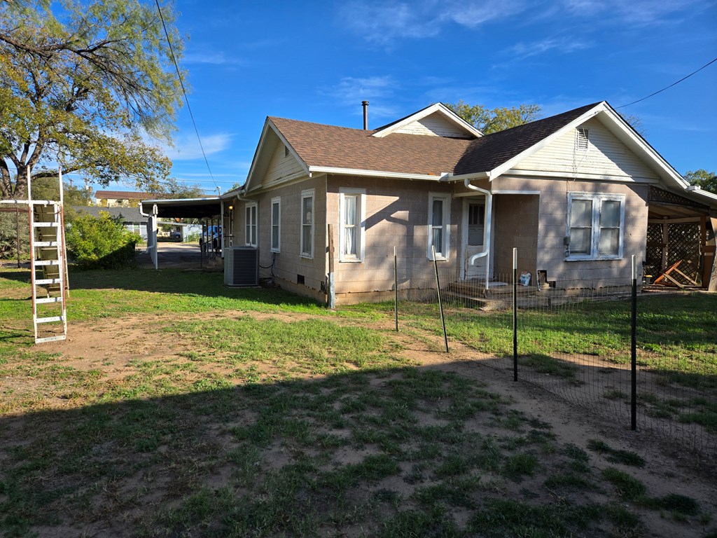 1805 S Van Buren St, San Angelo, Texas image 2