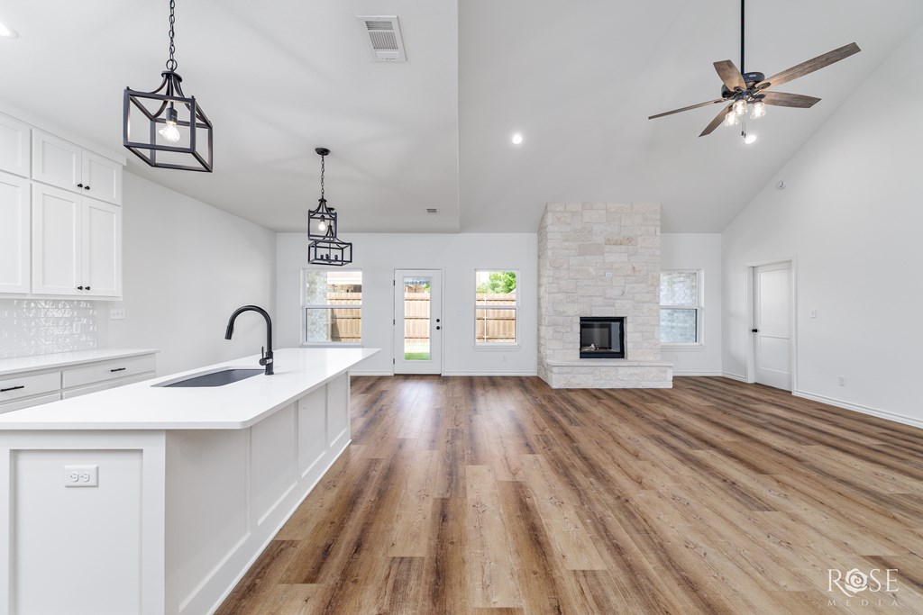 5437 Riviera Lane, San Angelo, Texas image 8