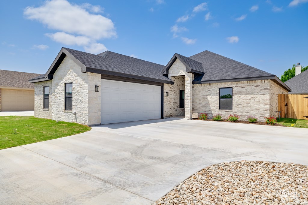 5437 Riviera Lane, San Angelo, Texas image 3