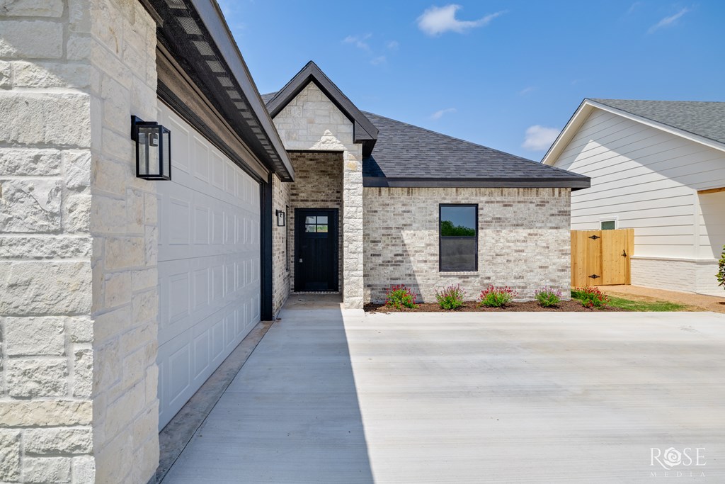 5437 Riviera Lane, San Angelo, Texas image 4