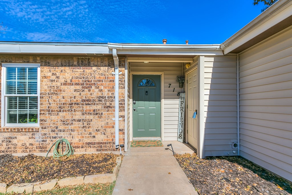 718 E 45th St, San Angelo, Texas image 7