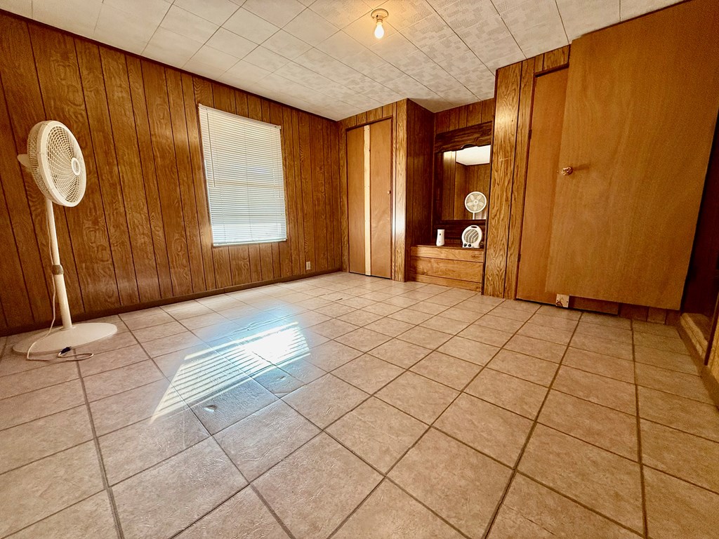 200 N Pecos St, Camp Wood, Texas image 18