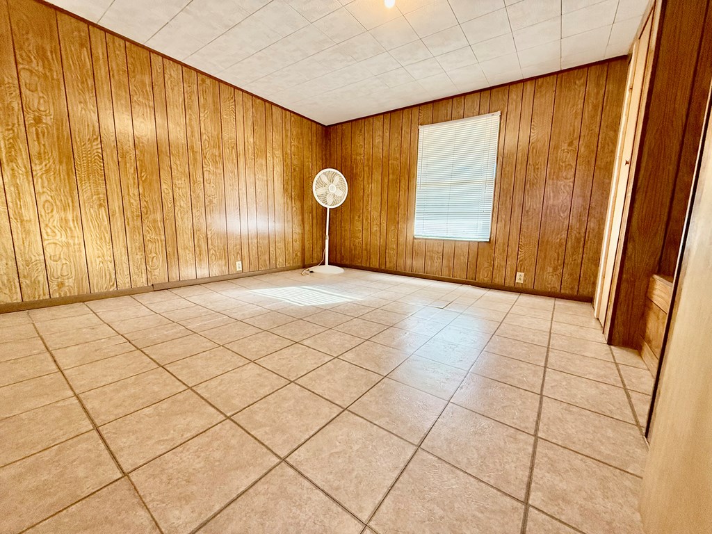 200 N Pecos St, Camp Wood, Texas image 17