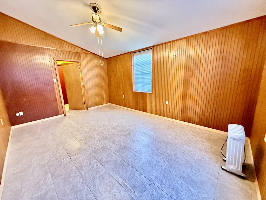 200 N Pecos St, Camp Wood, Texas image 28