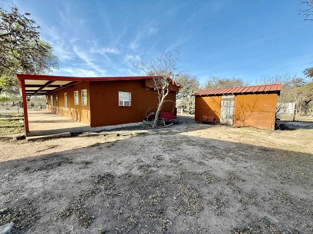 200 N Pecos St, Camp Wood, Texas image 4