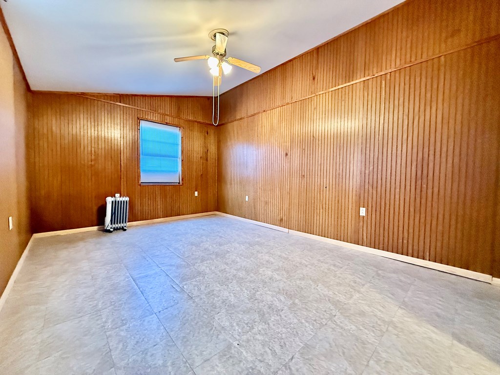 200 N Pecos St, Camp Wood, Texas image 27