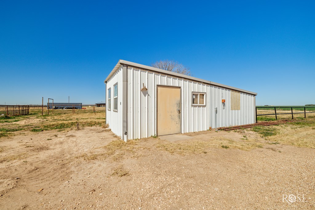 509 W 10th St, Miles, Texas image 24