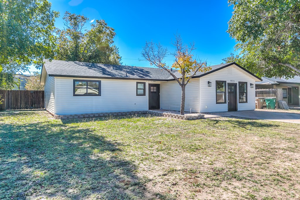 913 Stonewall Dr, San Angelo, Texas image 3