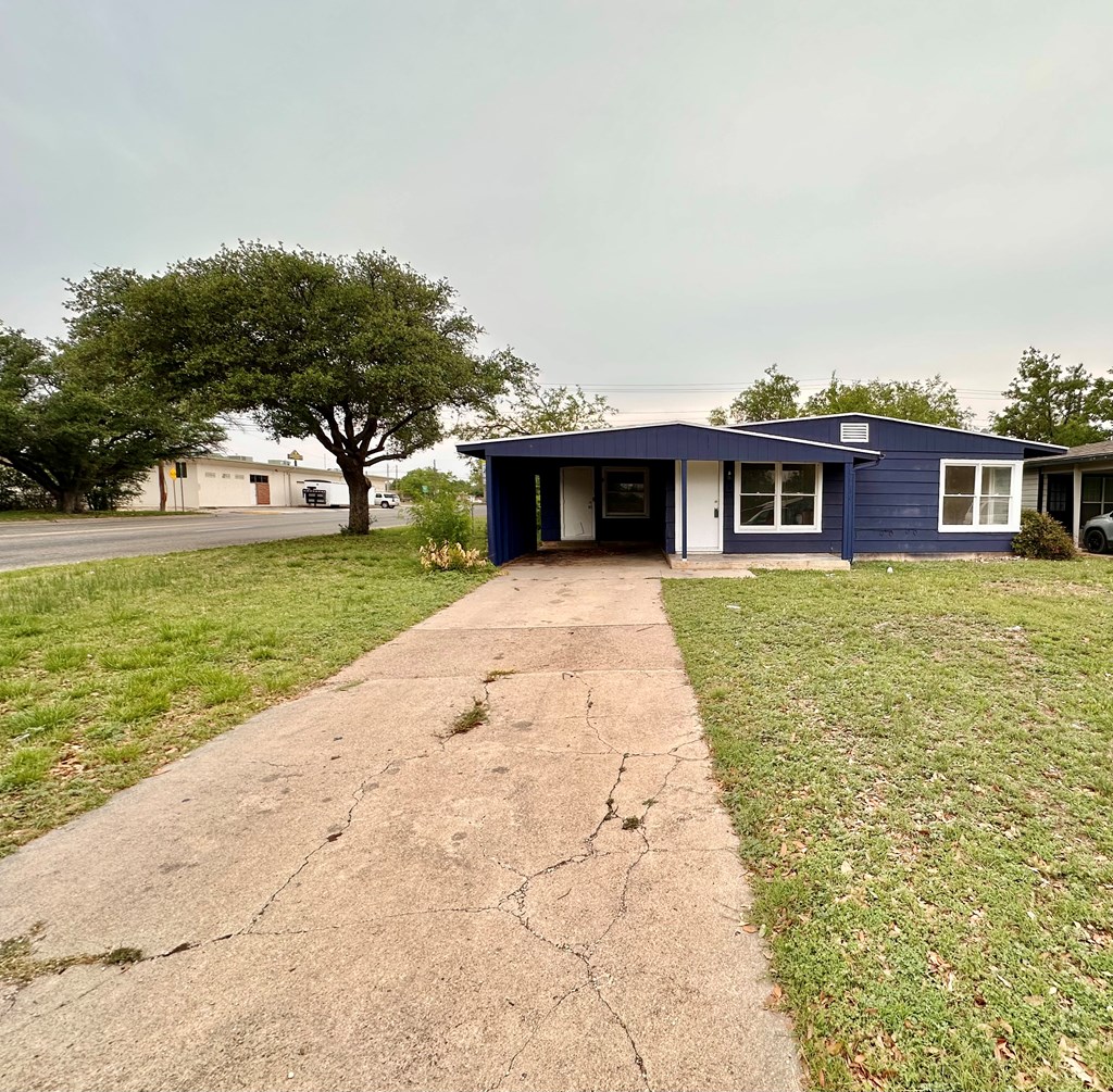 2540 W Harris Ave, San Angelo, Texas image 2