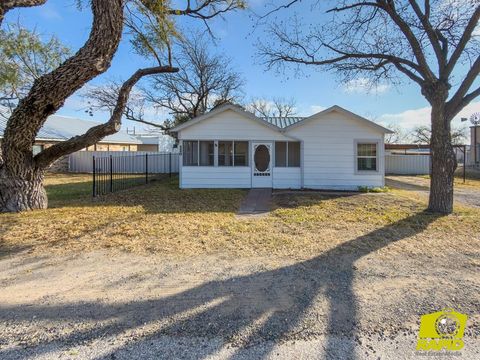 Vacant Land For Sale - 220 N Broadway Street<br/> Mertzon, TX 76941