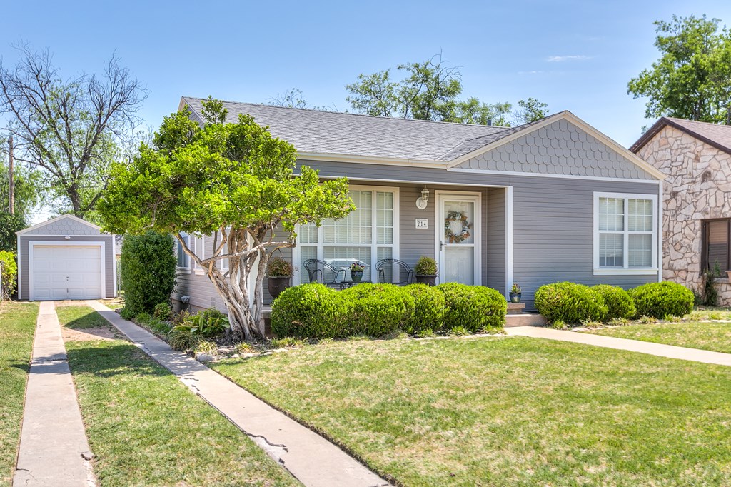 214 N Adams St, San Angelo, Texas image 27