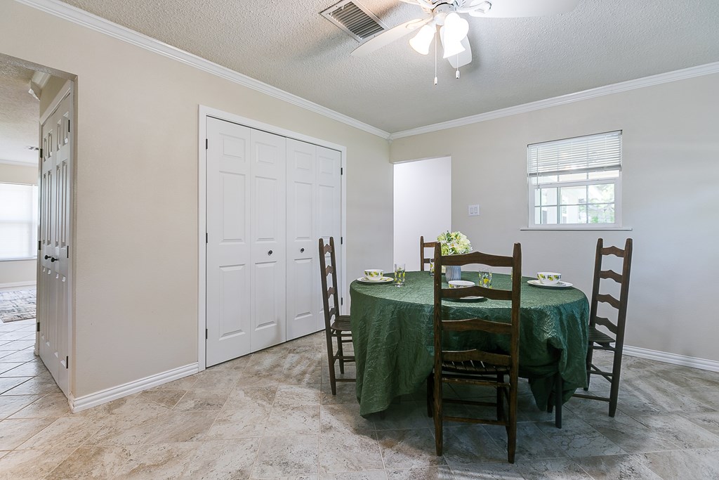 54 E 8th St, San Angelo, Texas image 5
