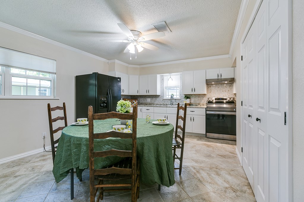 54 E 8th St, San Angelo, Texas image 11