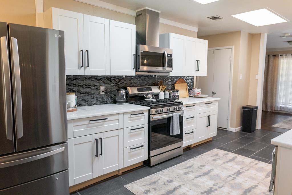 San Angelo, Texas 76904, United States, 4 Bedrooms Bedrooms, ,3 BathroomsBathrooms,Residential,Pending,40326