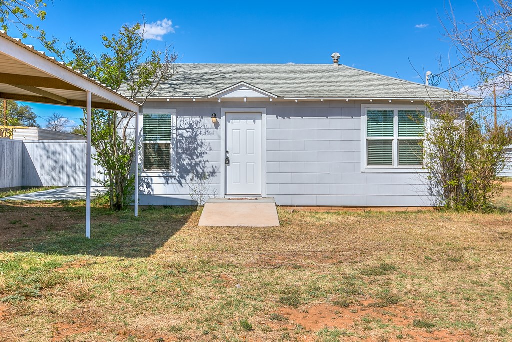 204 W 13th St, Robert Lee, Texas image 2