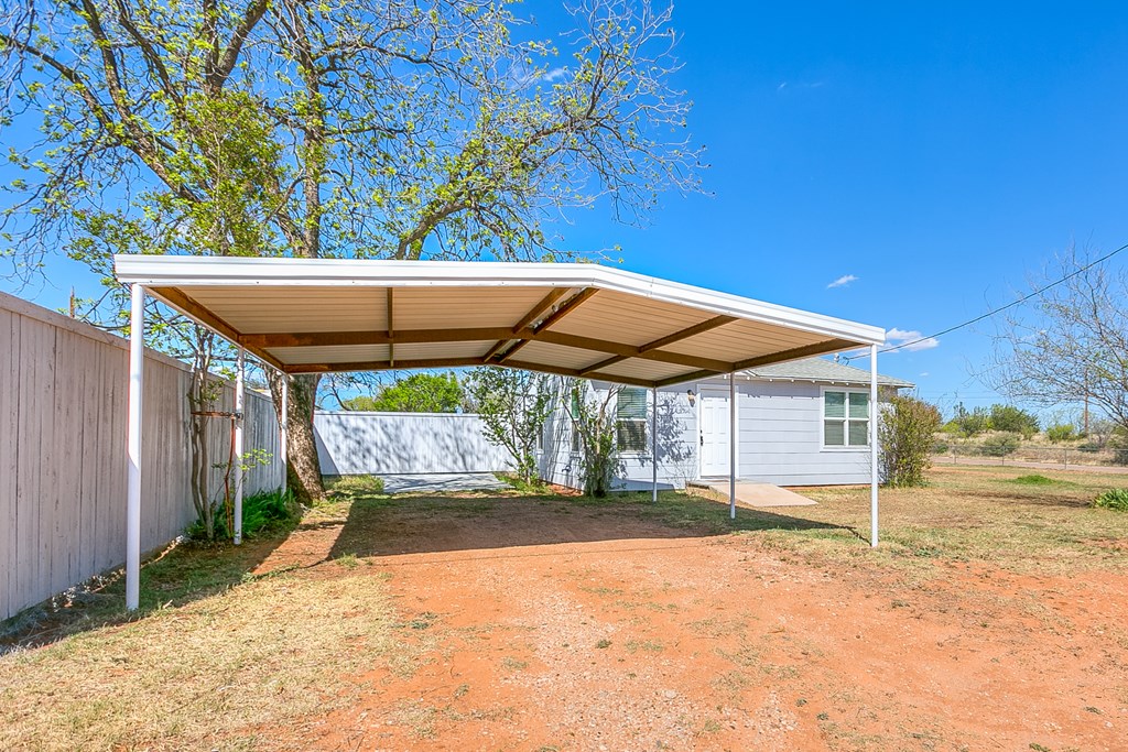 204 W 13th St, Robert Lee, Texas image 23