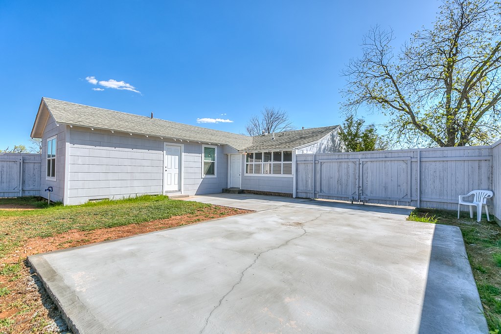 204 W 13th St, Robert Lee, Texas image 30