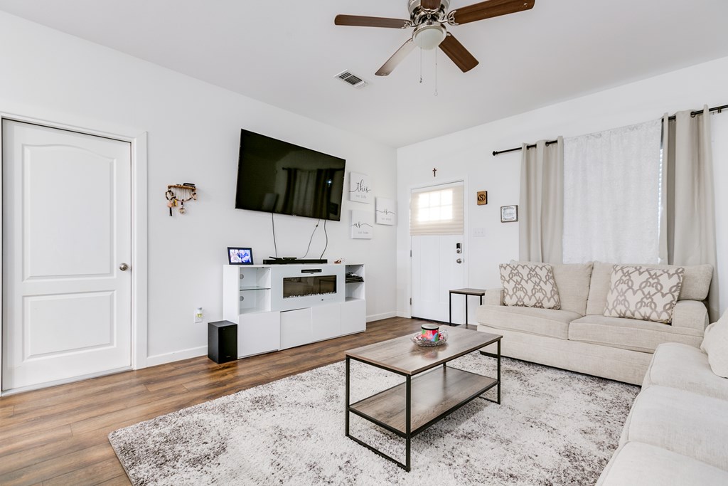 363 E 49th St, San Angelo, Texas image 7