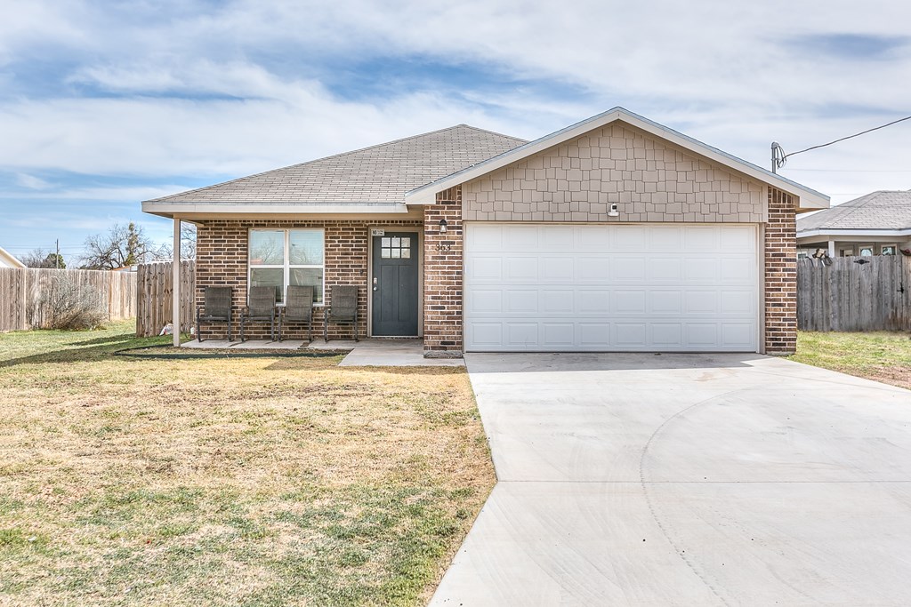 363 E 49th St, San Angelo, Texas image 2