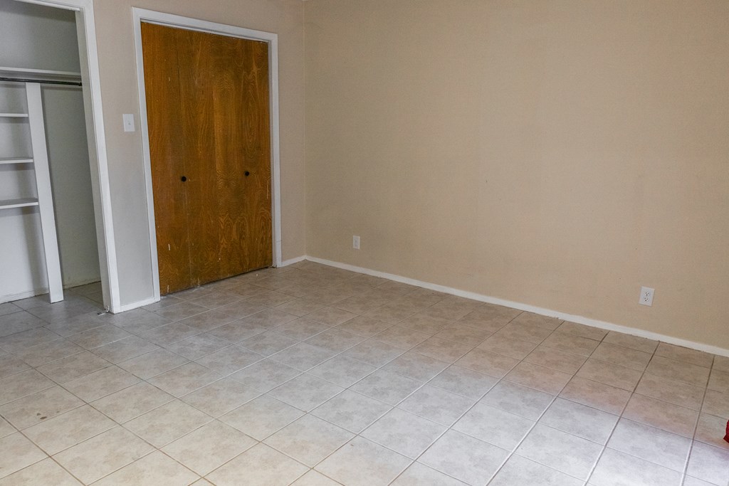 San Angelo, Texas 76904, United States, 4 Bedrooms Bedrooms, ,Residential,Pending,5355